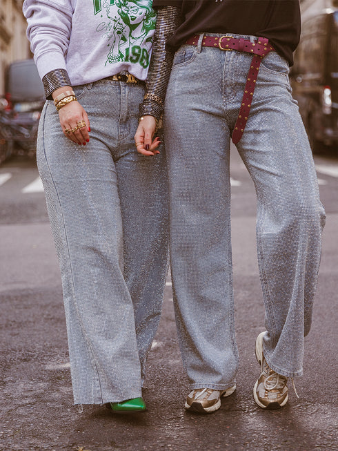 Jeans mit weitem Bein und Glitzer - Hellblau