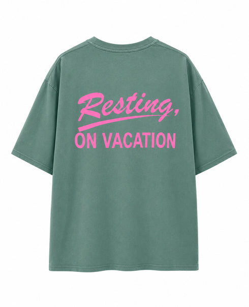 T-shirt Resting On Vacation green